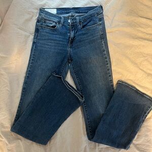 Gap mid rise jean